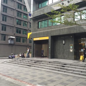 台湾 台北 中山 日本人 留学 台湾留学 安い宿 安宿 ルームシェア シェアルーム 安い部屋 長期滞在 ワーホリ ゲストハウスmimi