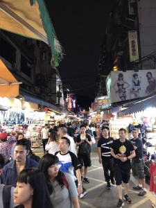 台湾 台北 中山 日本人 留学 台湾留学 安い宿 安宿 ルームシェア シェアルーム 安い部屋 長期滞在 ワーホリ ゲストハウスmimi 女子 女性 一人旅 女の子