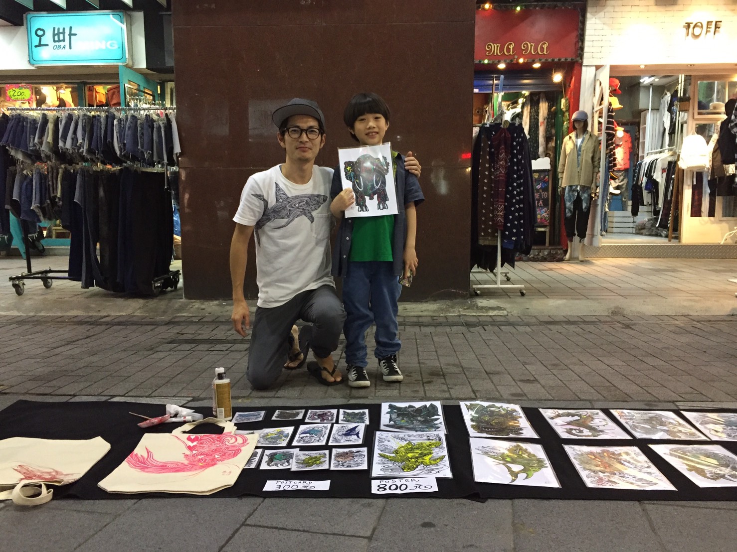 台湾 台北 中山 日本人 留学 台湾留学 安い宿 安宿 ルームシェア シェアルーム 安い部屋 長期滞在 ワーホリ ゲストハウスmimi 日台交流　交流　日本交流　台湾交流　バスキング バスカー 音楽 イラスト アーティスト 路上販売 路上演奏